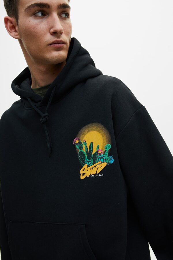 Black Hoodie With Contrast Graphic - Image 3